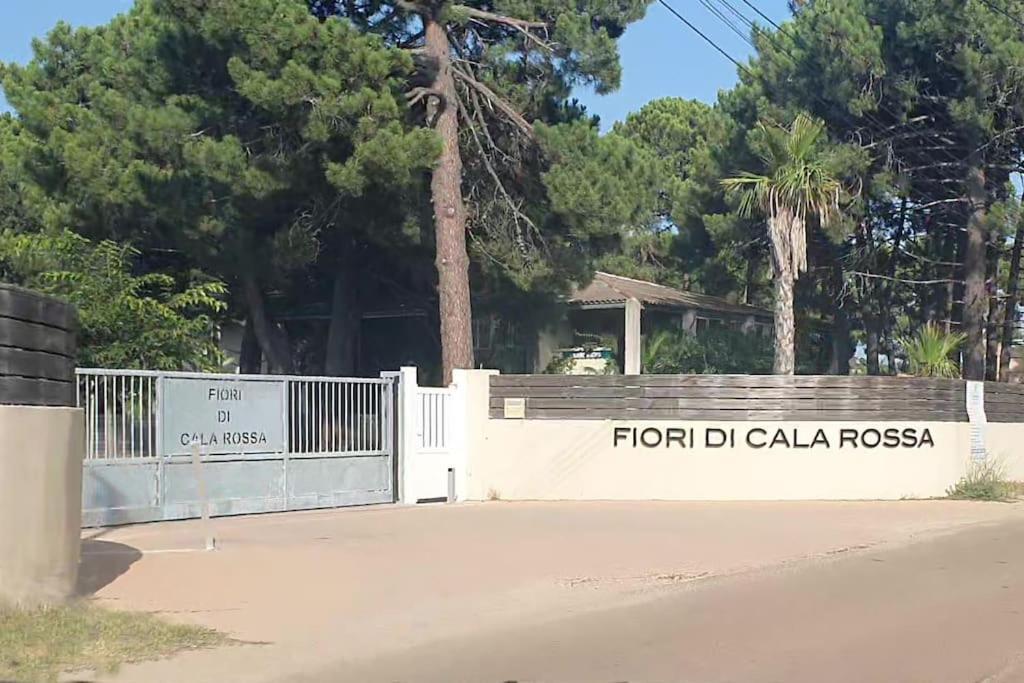 Fiori Di Cala Rossa Appartement T3 Dans Residence Hotelliere Chez Virginie ليسي المظهر الخارجي الصورة