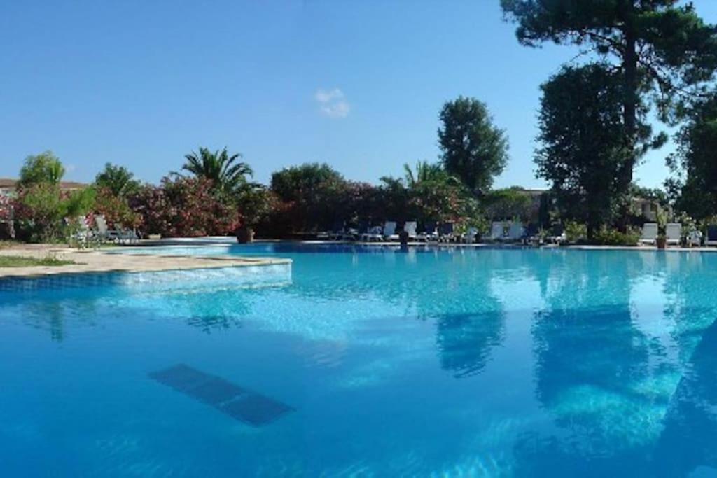 Fiori Di Cala Rossa Appartement T3 Dans Residence Hotelliere Chez Virginie ليسي المظهر الخارجي الصورة
